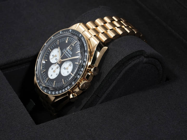 オメガ スピードマスター ムーンウォッチ プロフェッショナル Ref.310.60.42.50.01.002 ムーンシャイン ゴールド ブラック文字盤 未使用 wuj4at3j