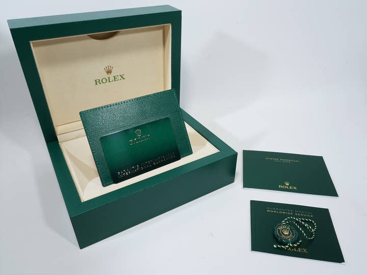 Rolex Day-Date 40 Ref.228235 Everose Gold Olive Green Dial Pre-owned Excellent Condition m7pw3qvi