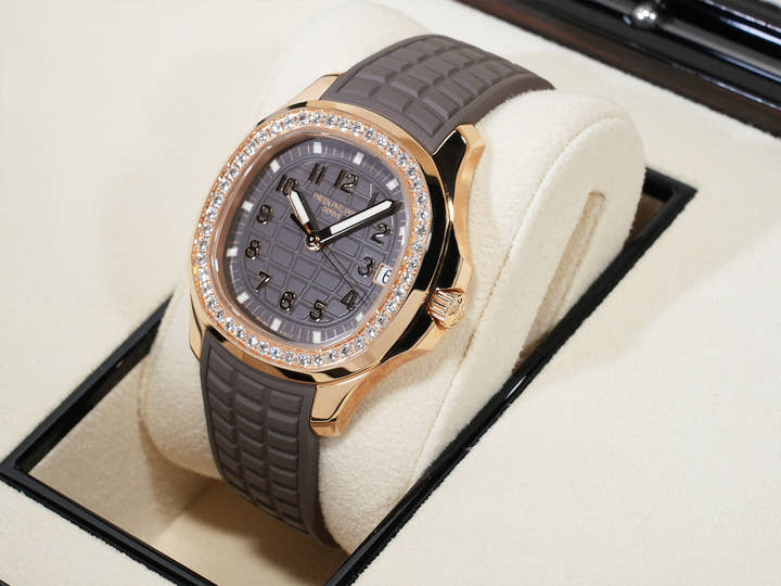 パテックフィリップ アクアノート ルーチェ Ref.5268/200R-010 ローズゴールド トープ文字盤 極美品 hb2xybng