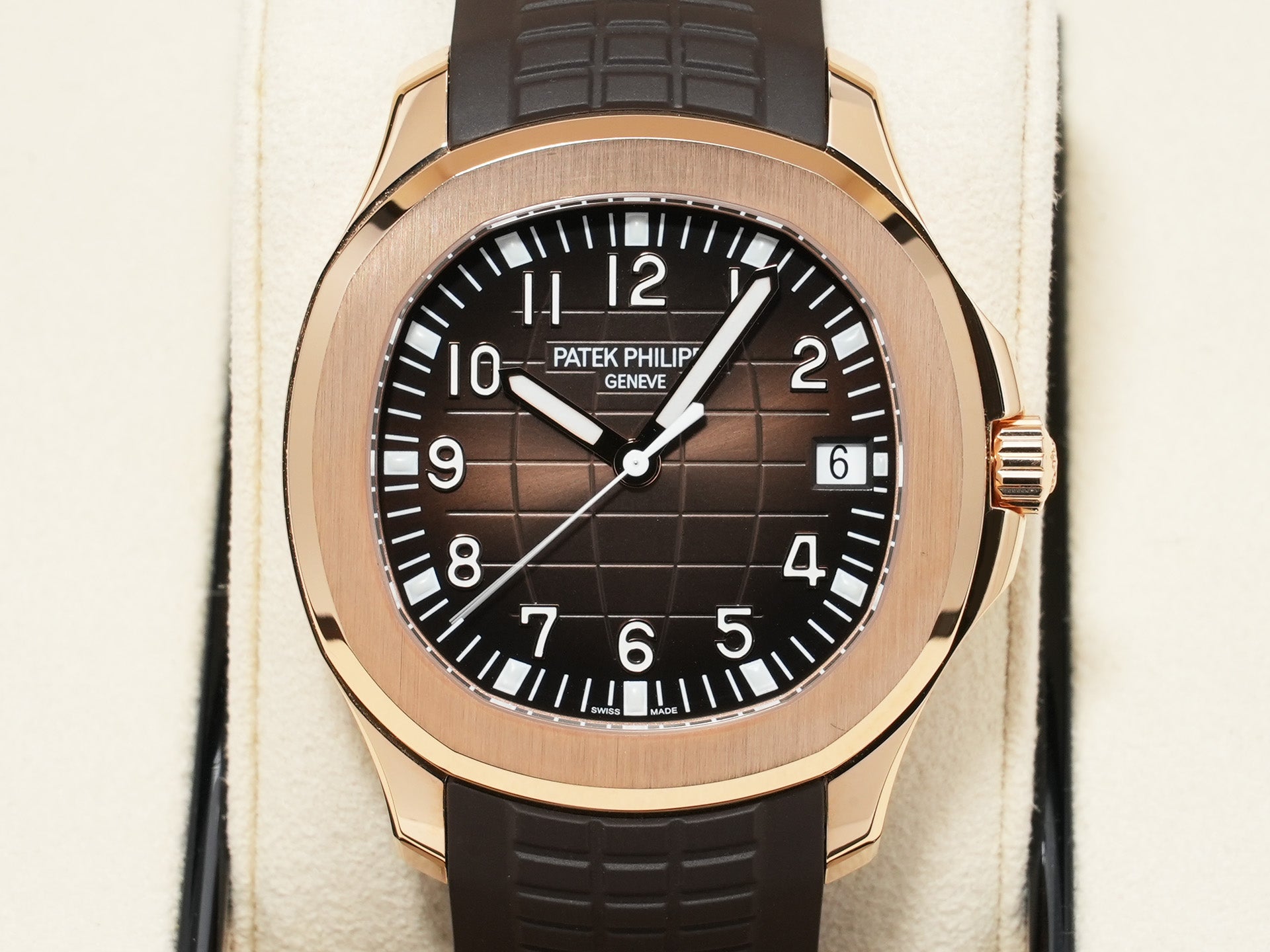 Patek Philippe Aquanaut Ref. 5167R-001 Rose Gold Brown Dial Pre-owned nbpezjwu