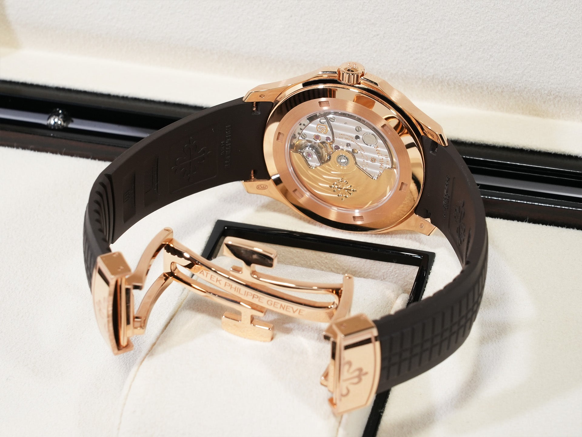 Patek Philippe Aquanaut Ref. 5167R-001 Rose Gold Brown Dial Pre-owned nbpezjwu