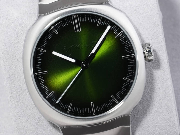H. Moser Streamliner Centre Seconds Ref. 6201-1200 Stainless Steel Matrix Green Fumé Dial Excellent Condition 848ba732