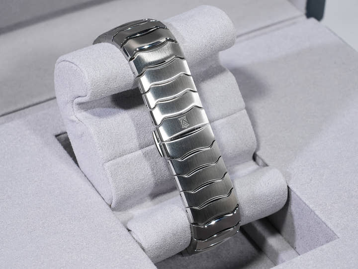 H. Moser Streamliner Centre Seconds Ref. 6201-1200 Stainless Steel Matrix Green Fumé Dial Excellent Condition 848ba732