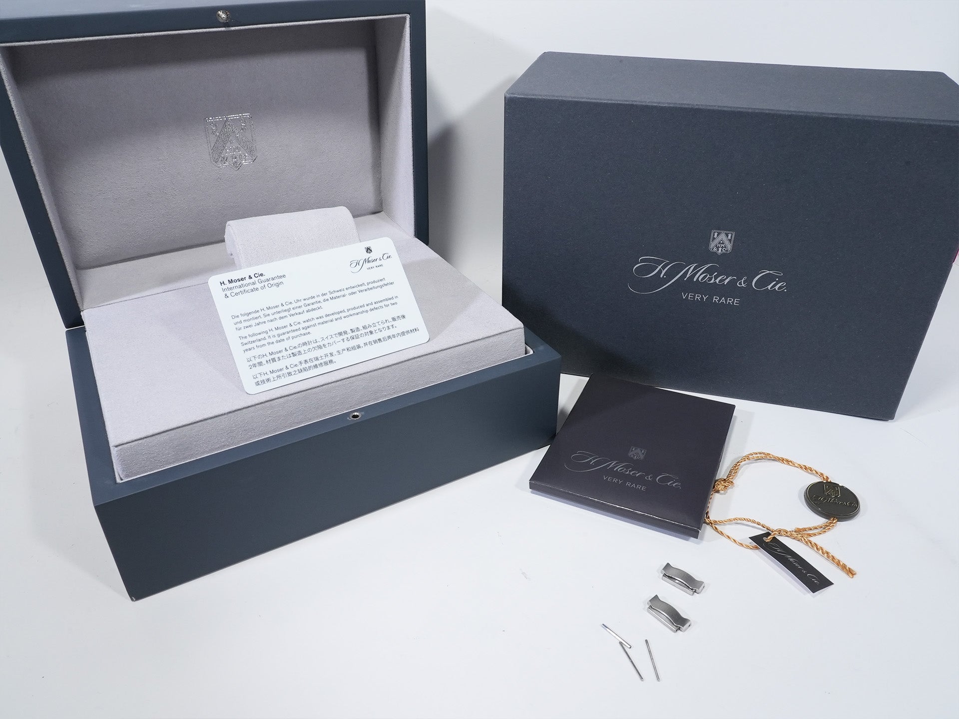 H. Moser Streamliner Centre Seconds Ref. 6201-1200 Stainless Steel Matrix Green Fumé Dial Excellent Condition 848ba732