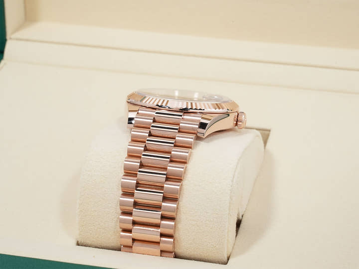 ロレックス デイデイト40 Ref.228235A エバーローズゴールド ダイヤモンド入りアイゼンキーゼル文字盤 美品 2zwok7qf