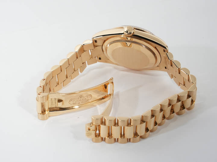 ロレックス デイデイト36 Ref.118238 イエローゴールド グリーン文字盤 中古 byp4xiv5