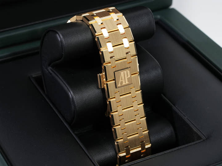 オーデマピゲ ロイヤルオーク クロノグラフ Ref.26240BA.OO.1320BA.02 イエローゴールド スモークイエローゴールド文字盤 未使用 jfddg5no