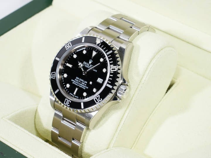 ROLEX Sea-Dweller Ref.16600 Stainless Steel Black Dial Dead Stock krujv497