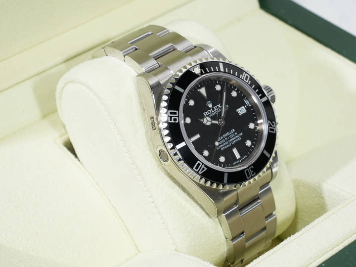 ROLEX Sea-Dweller Ref.16600 Stainless Steel Black Dial Dead Stock krujv497