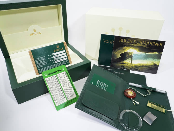 ROLEX Sea-Dweller Ref.16600 Stainless Steel Black Dial Dead Stock krujv497