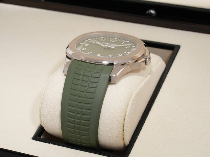 パテックフィリップ アクアノート Ref.5168G-010 ホワイトゴールド カーキグリーン文字盤 中古 u9ahtfyv