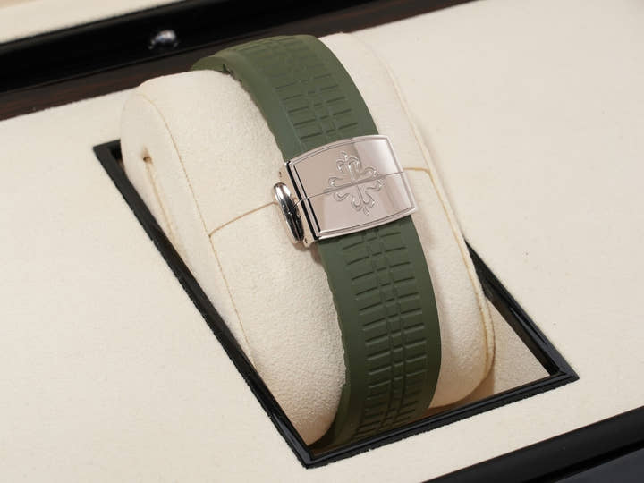 パテックフィリップ アクアノート Ref.5168G-010 ホワイトゴールド カーキグリーン文字盤 中古 u9ahtfyv