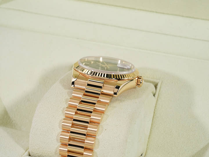 ロレックス デイデイト36 Ref.118238 イエローゴールド グリーン文字盤 美中古 tpmksz47