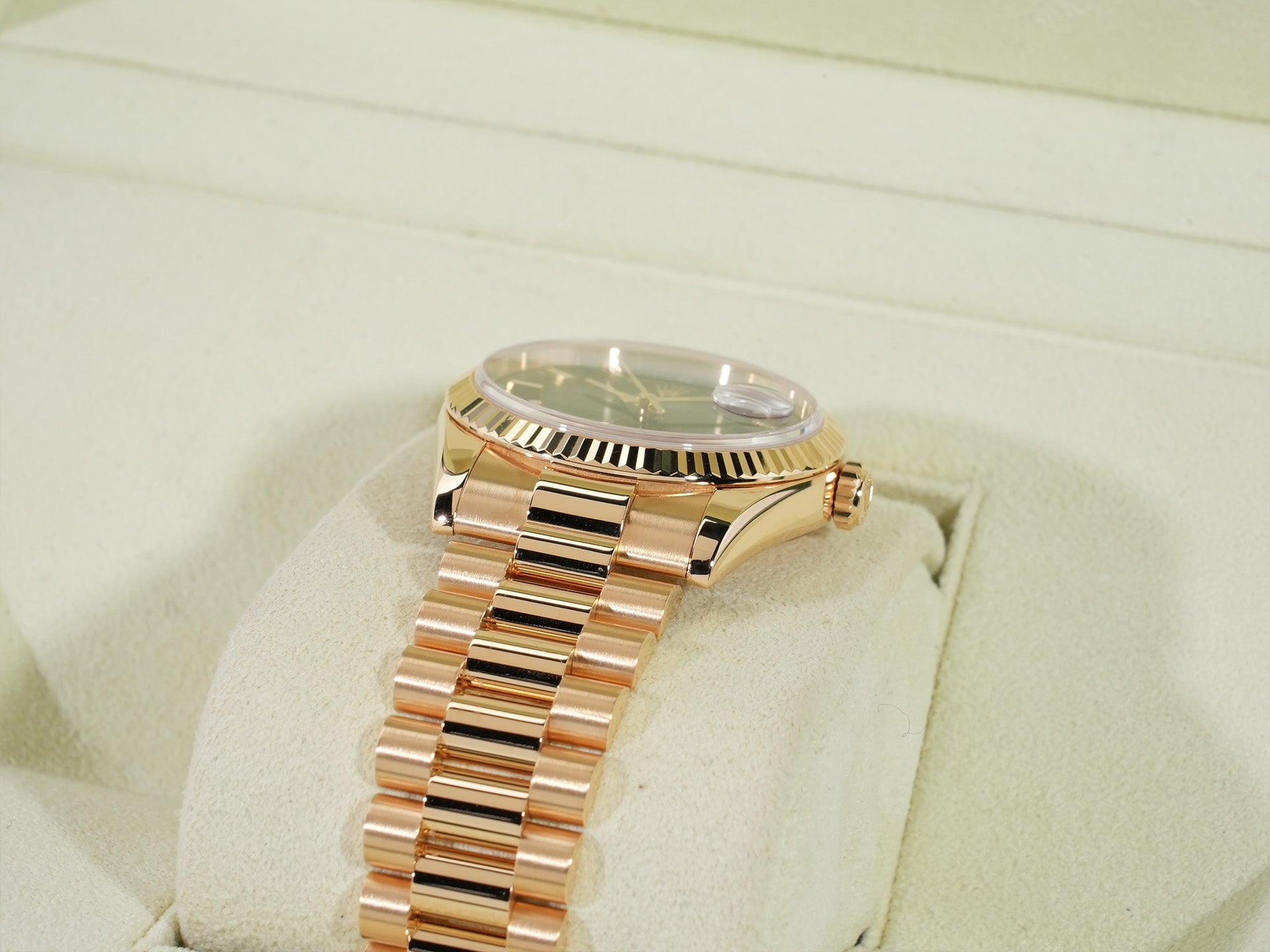 ロレックス デイデイト36 Ref.118238 イエローゴールド グリーン文字盤 美中古 tpmksz47