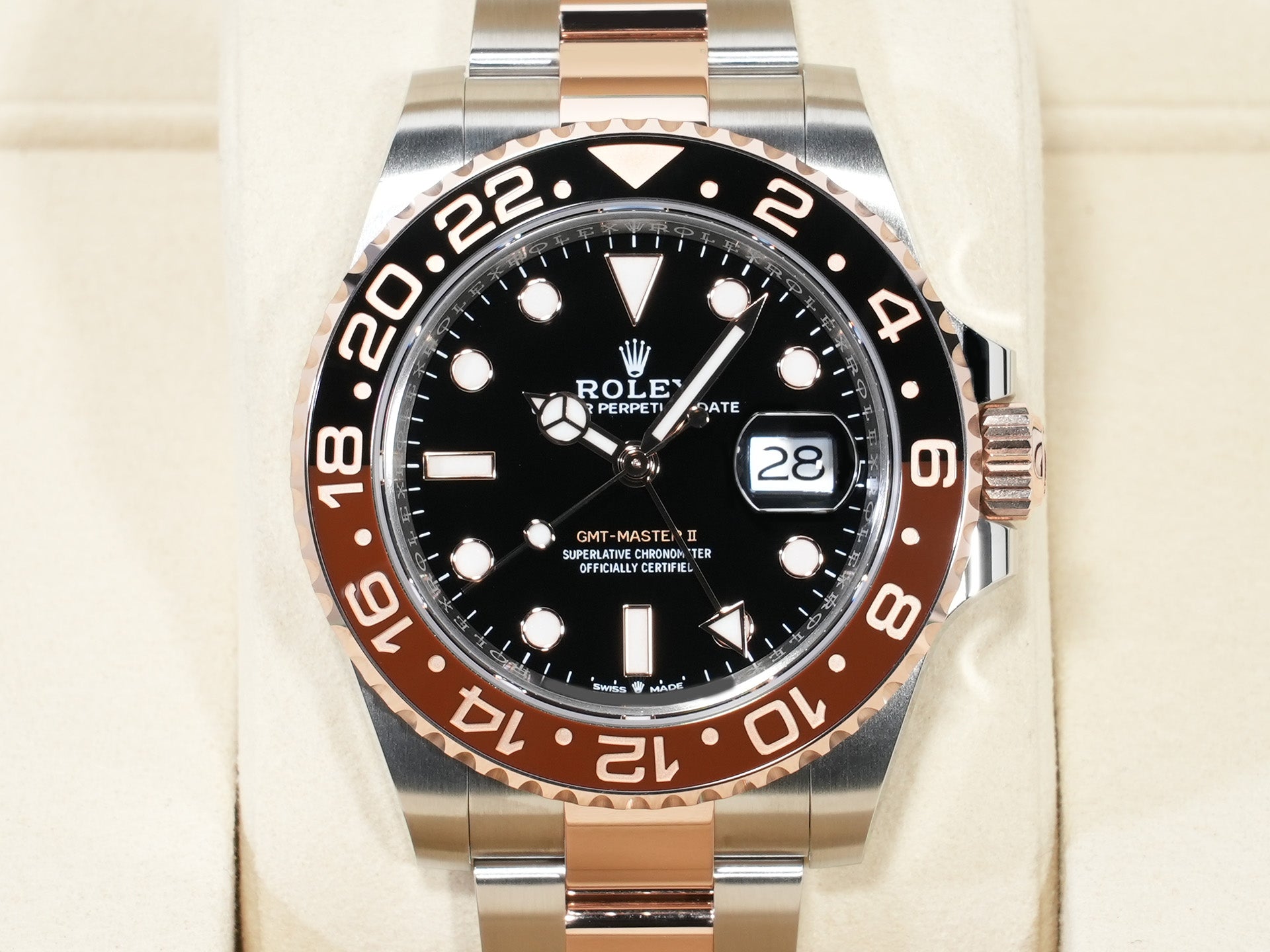 Rolex GMT-Master II Ref.126711CHNR Stainless Steel/Everose Gold Black Dial Oyster Bracelet Unused 73o8svqp