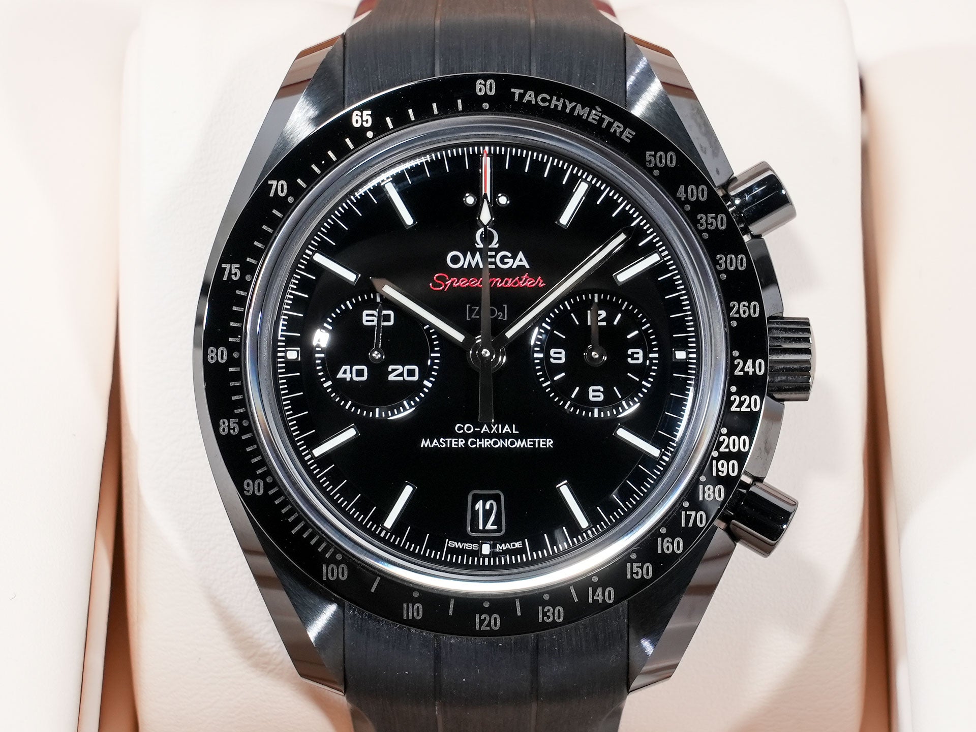 オメガ スピードマスター ダーク サイド オブ ザ ムーン クロノグラフ 44.25 MM Ref.310.92.44.51.01.004 ブラックセラミック ブラック文字盤 美品 xnjriuym