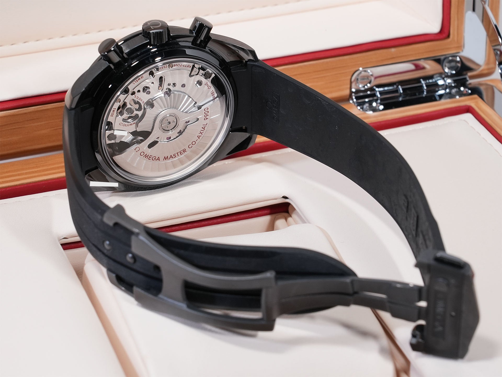 オメガ スピードマスター ダーク サイド オブ ザ ムーン クロノグラフ 44.25 MM Ref.310.92.44.51.01.004 ブラックセラミック ブラック文字盤 美品 xnjriuym