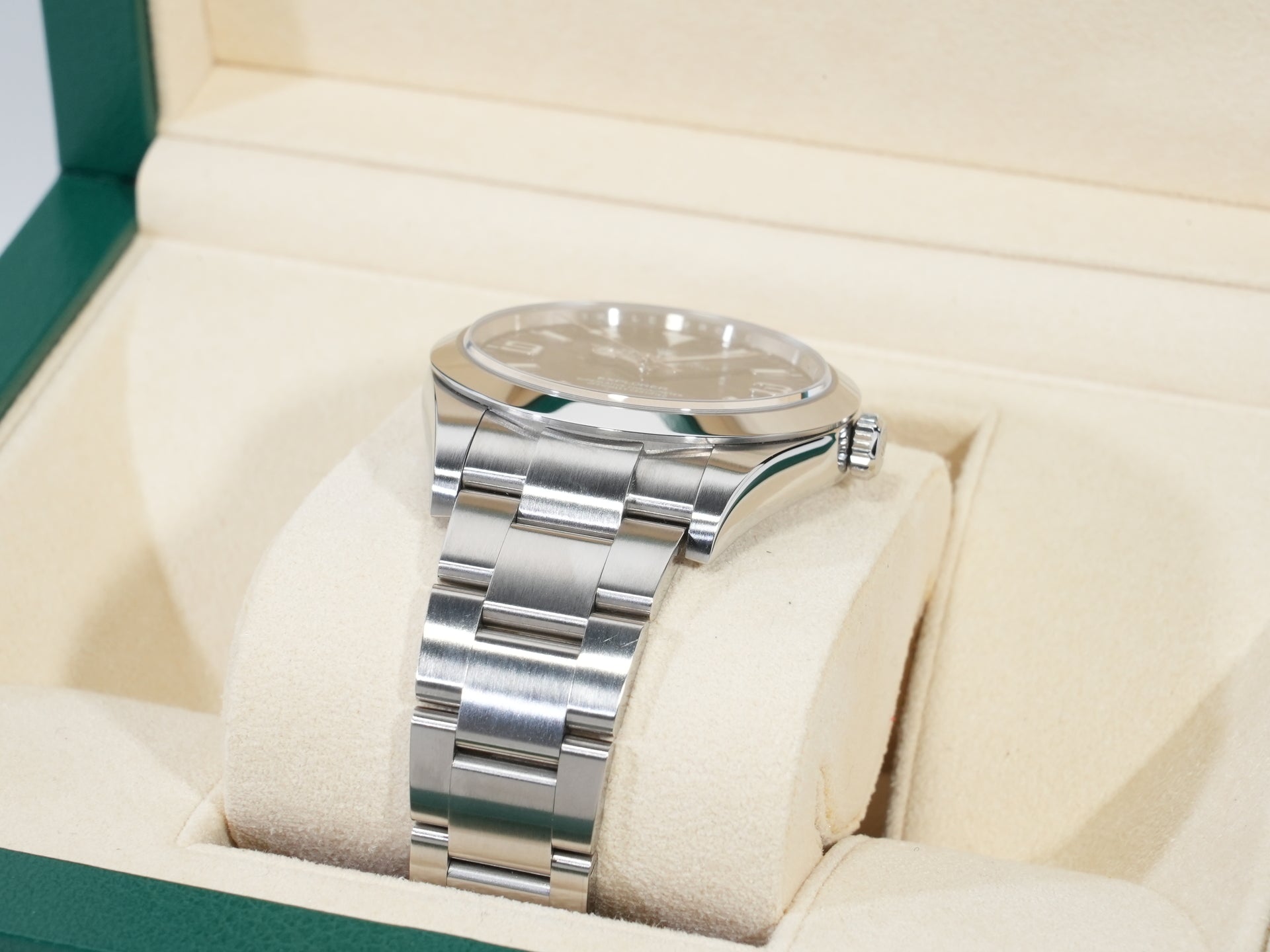 Rolex Explorer I Ref. 214270 Stainless Steel Black Dial Oyster Bracelet Excellent Used Condition yq7yrs9p