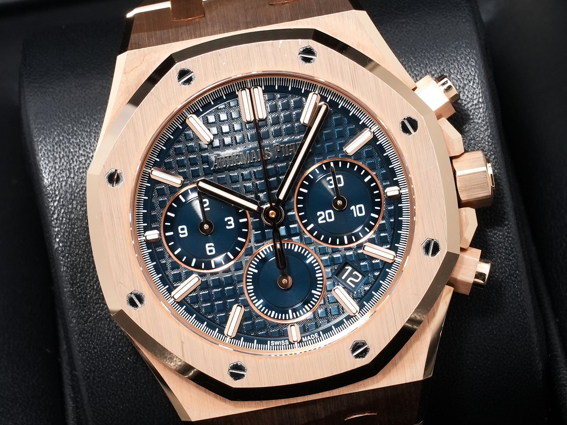 Audemars Piguet Royal Oak Chronograph Ref.26715OR.OO.1356OR.01 Pink Gold Night Blue Dial Pre-owned ymckn66e