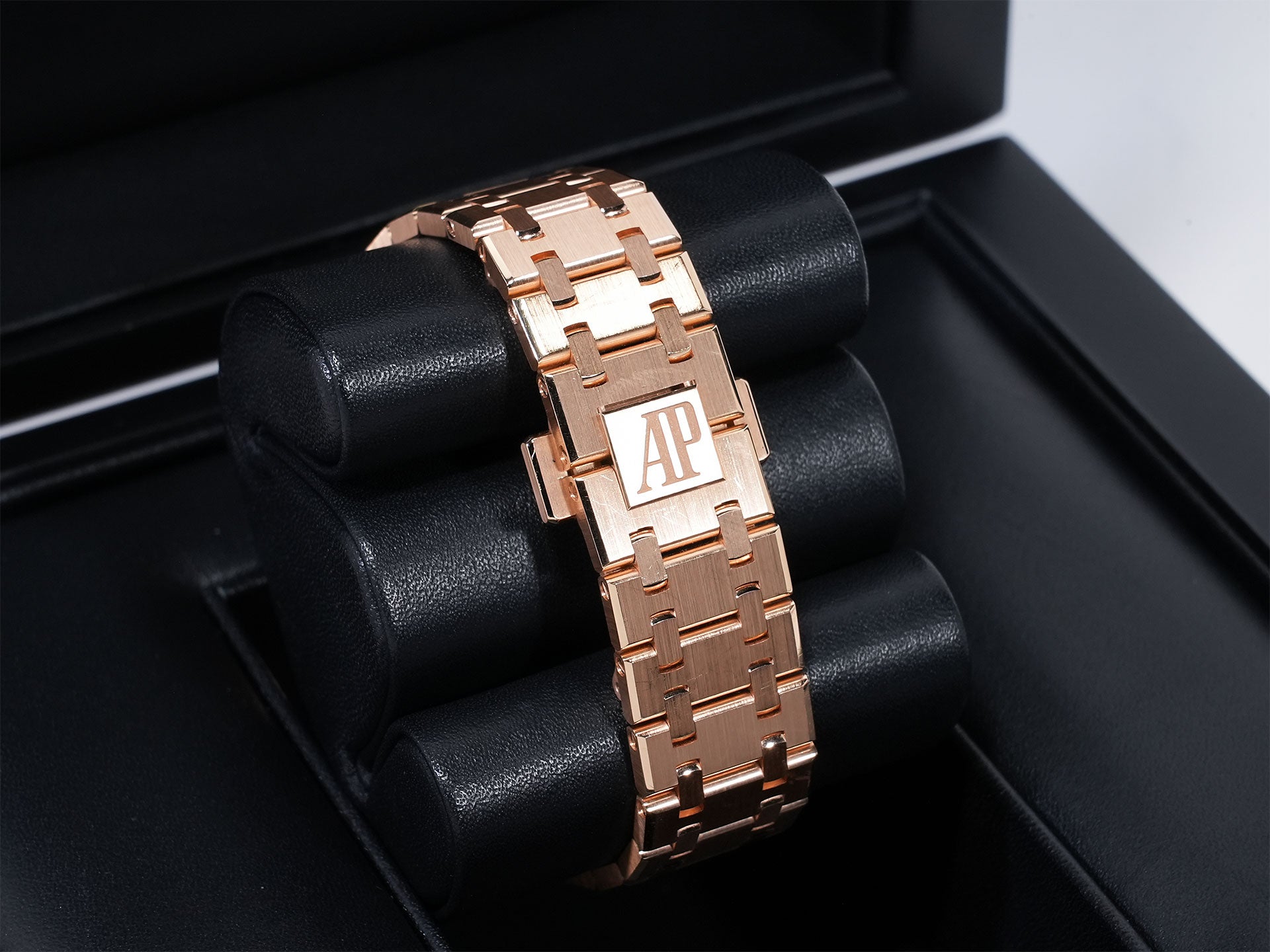 Audemars Piguet Royal Oak Chronograph Ref.26715OR.OO.1356OR.01 Pink Gold Night Blue Dial Pre-owned ymckn66e