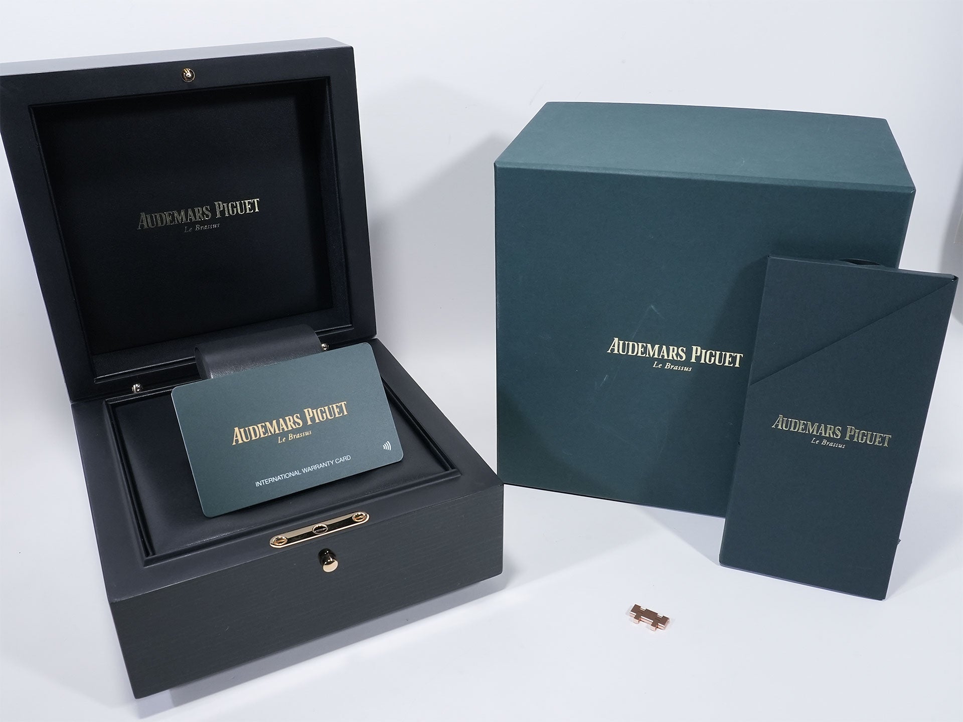 Audemars Piguet Royal Oak Chronograph Ref.26715OR.OO.1356OR.01 Pink Gold Night Blue Dial Pre-owned ymckn66e