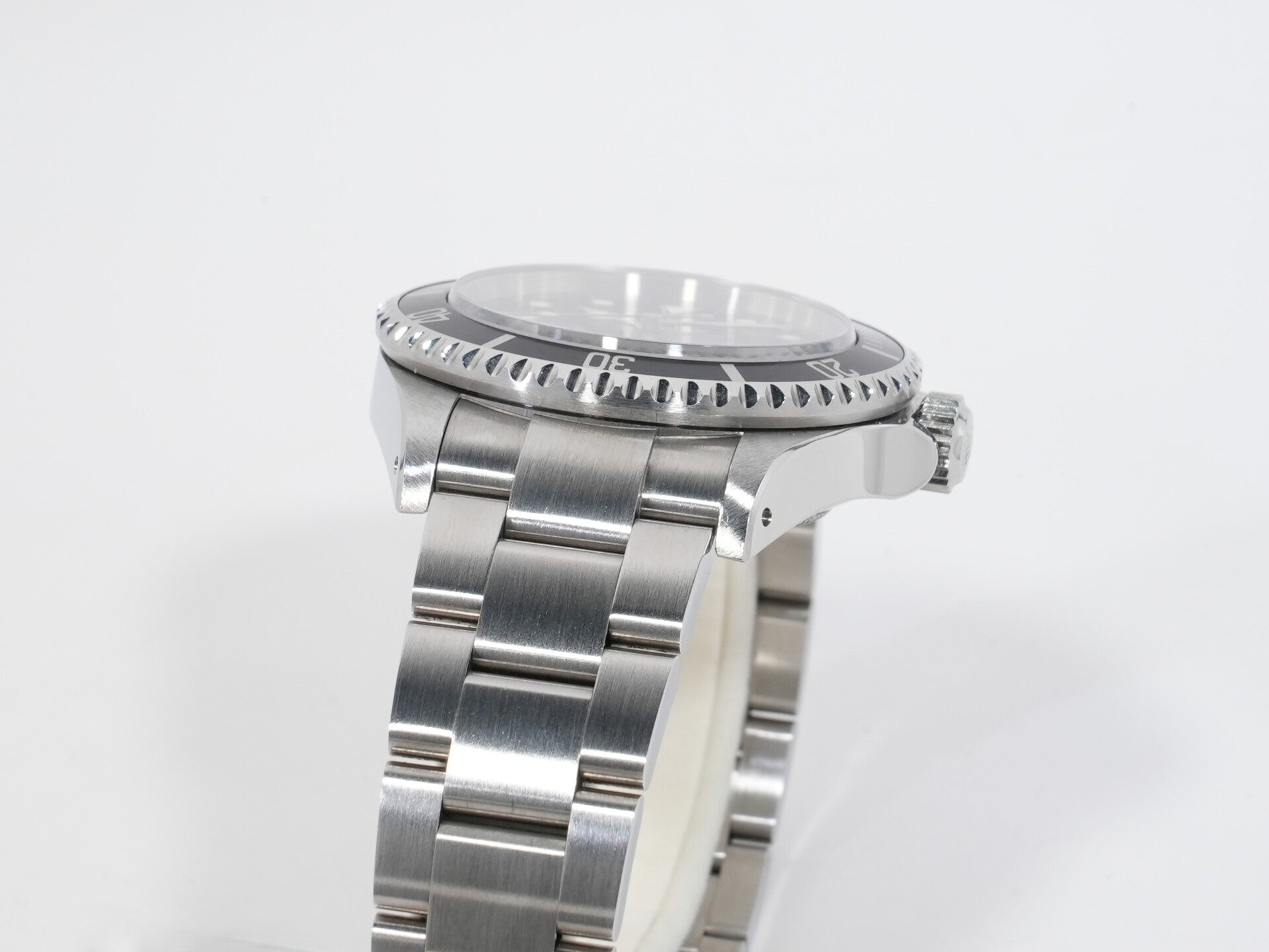 Rolex Sea-Dweller Ref.16600 Stainless Steel Black Dial Used 9ndmqwkn