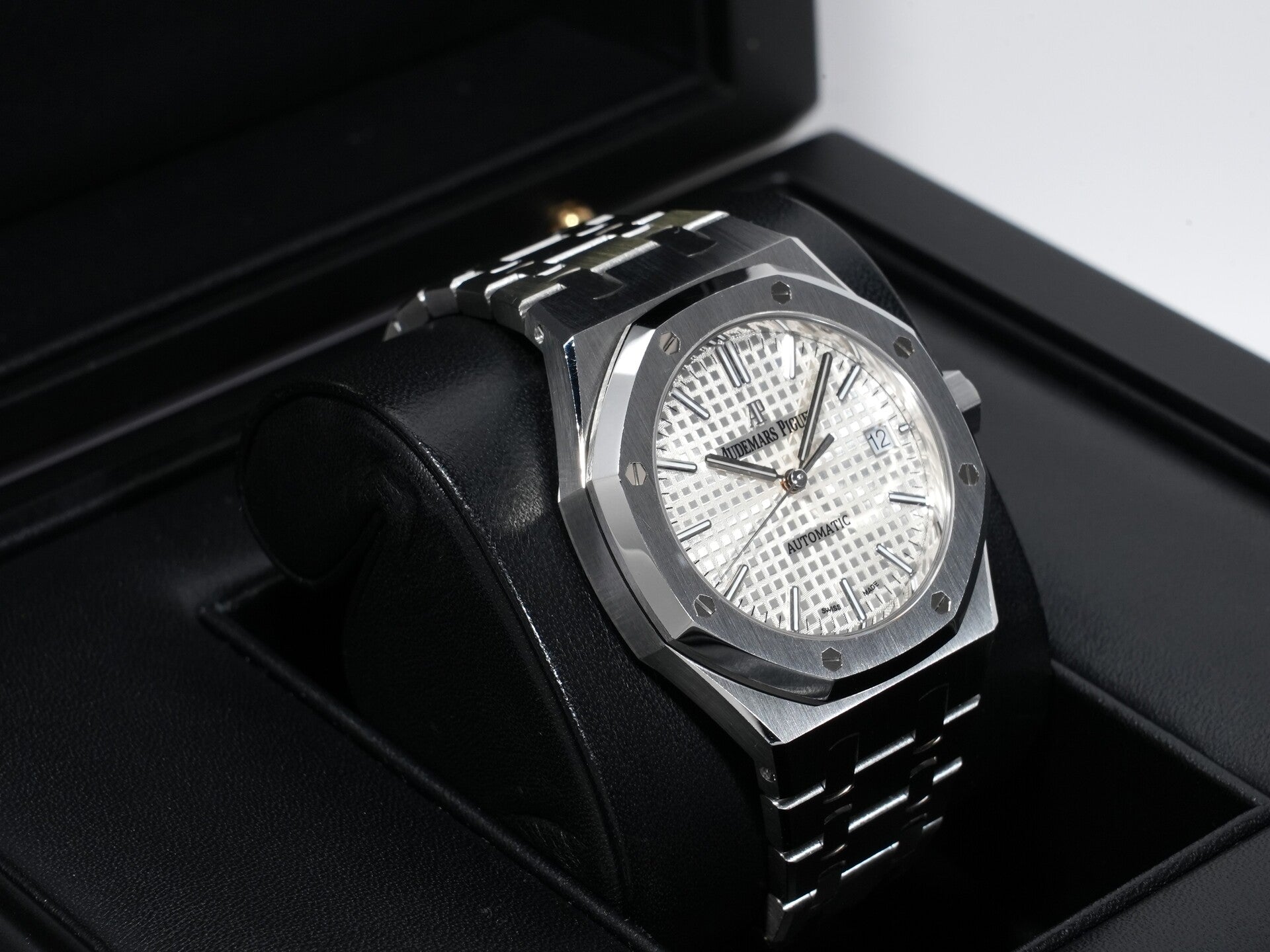 Audemars Piguet Royal Oak Ref.15450ST.OO.1256ST.01 Stainless Steel Silver Dial Pre-owned tam8fyzc