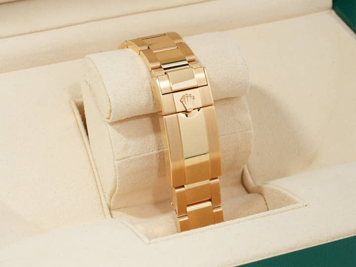 Rolex Daytona Ref. 116508 Yellow Gold Green Dial Used m3gegrmb