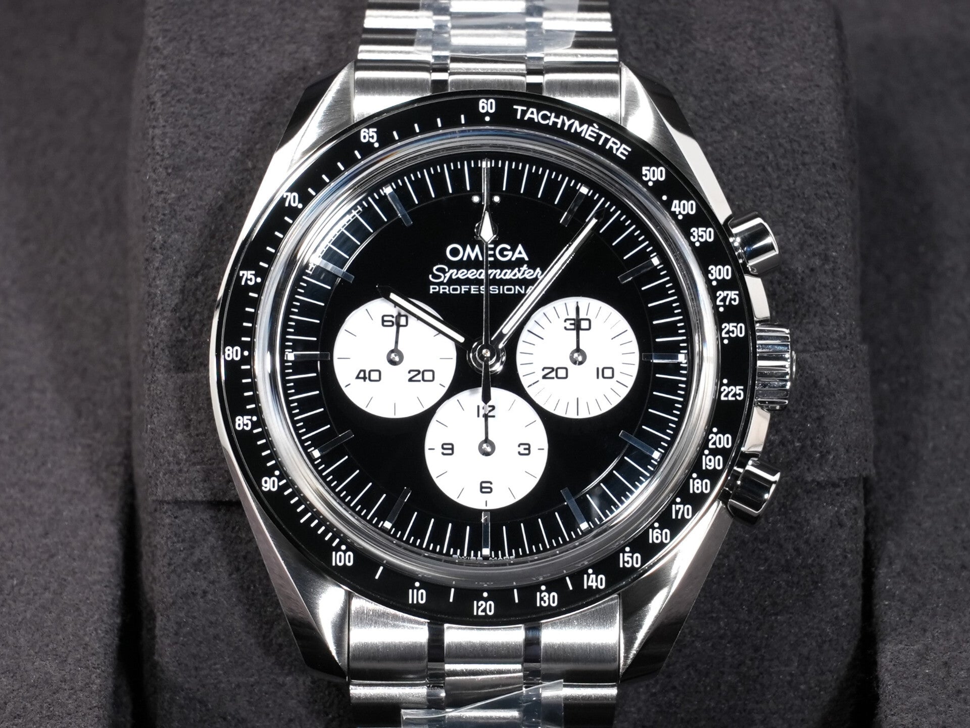 オメガ スピードマスター ムーンウォッチ プロフェッショナル Ref.310.30.42.50.01.004 ステンレススチール ブラックxホワイト文字盤 未使用 dsmpn584