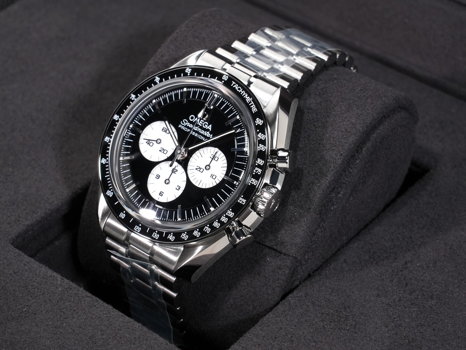 オメガ スピードマスター ムーンウォッチ プロフェッショナル Ref.310.30.42.50.01.004 ステンレススチール ブラックxホワイト文字盤 未使用 dsmpn584