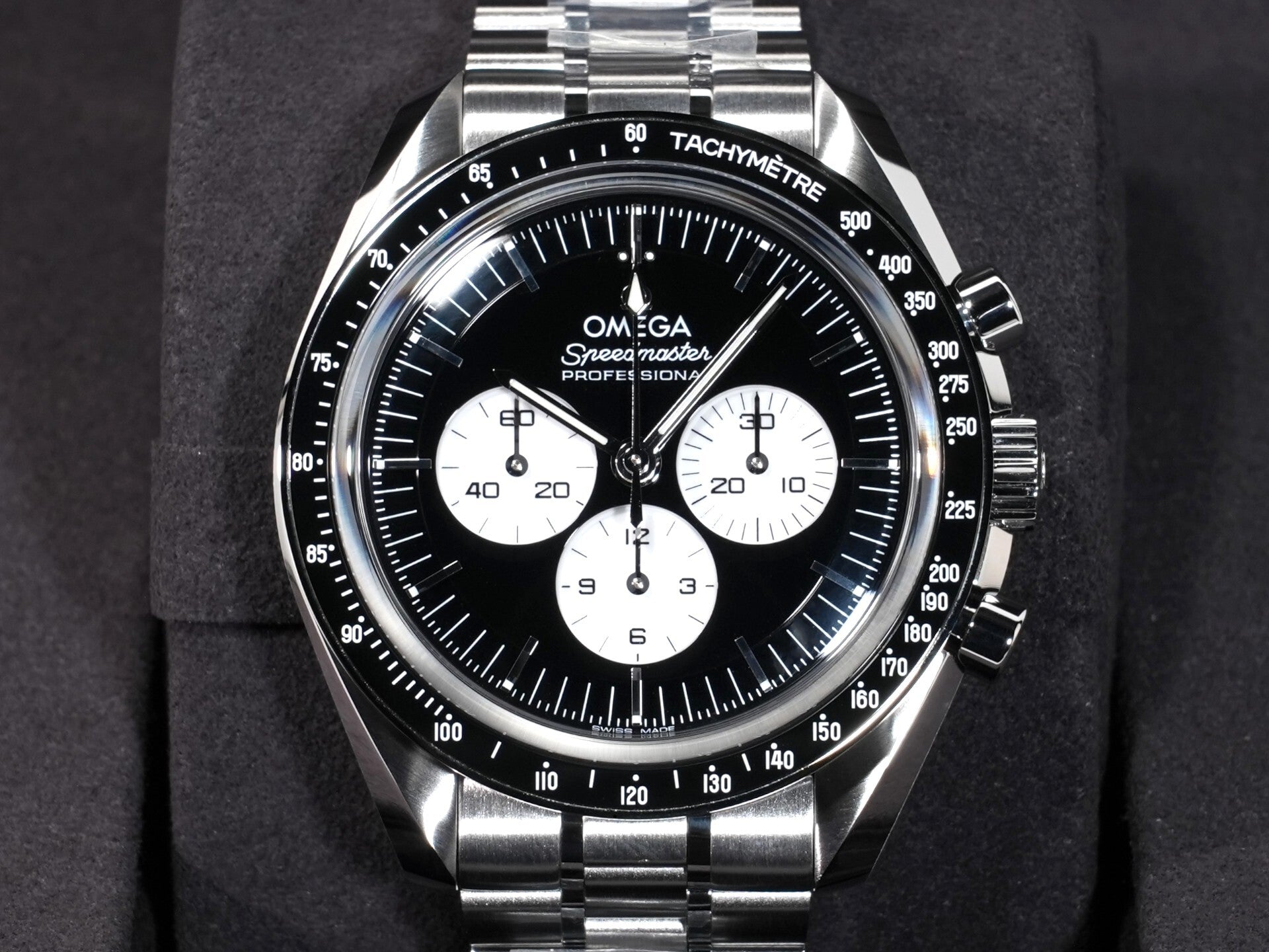 オメガ スピードマスター ムーンウォッチ プロフェッショナル Ref.310.30.42.50.01.004 ステンレススチール ブラックxホワイト文字盤 未使用 attda43x