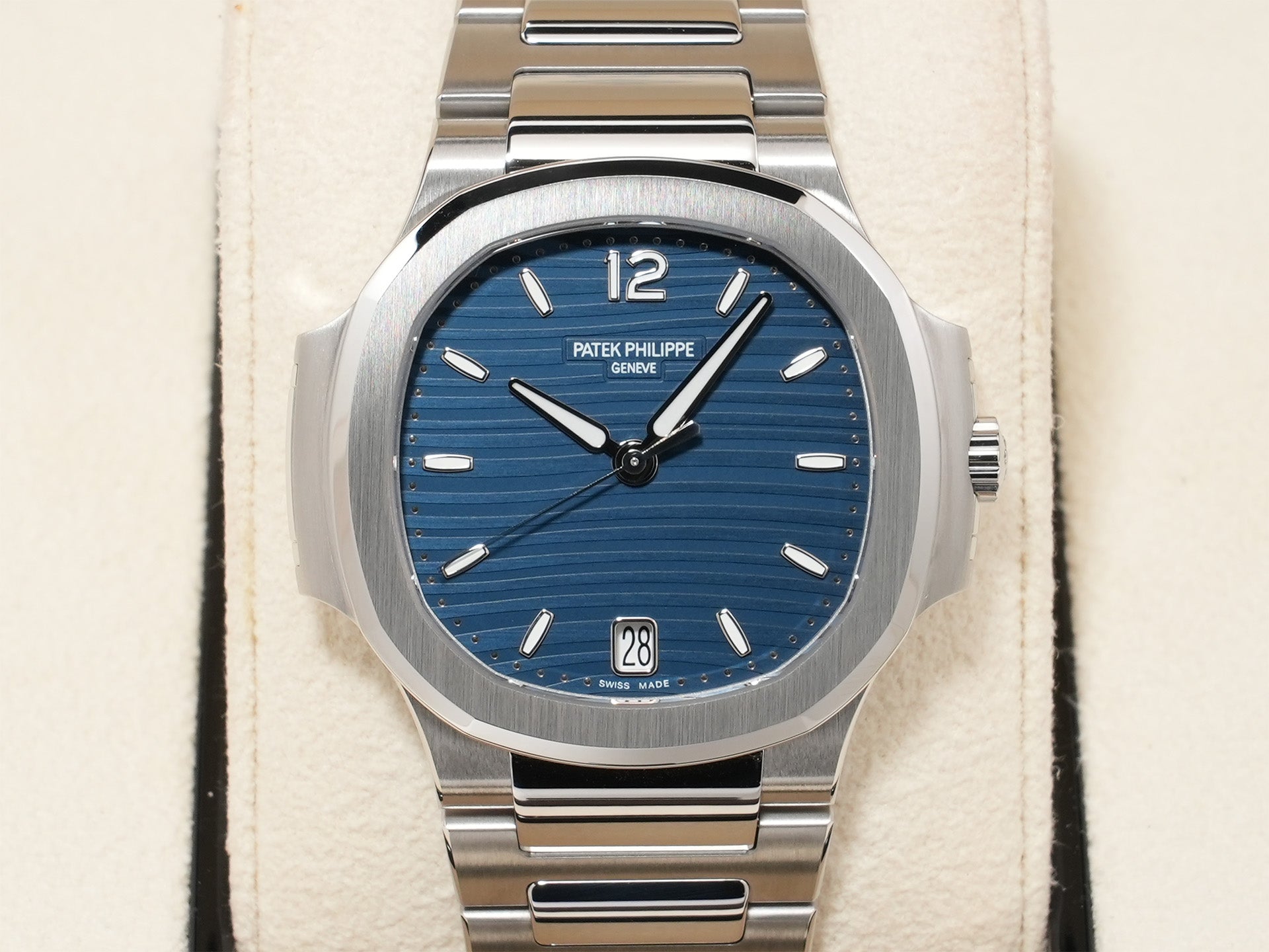 パテックフィリップ ノーチラス Ref.7118/1A-001 ステンレススチール ブルー文字盤 未使用 k48w62fb