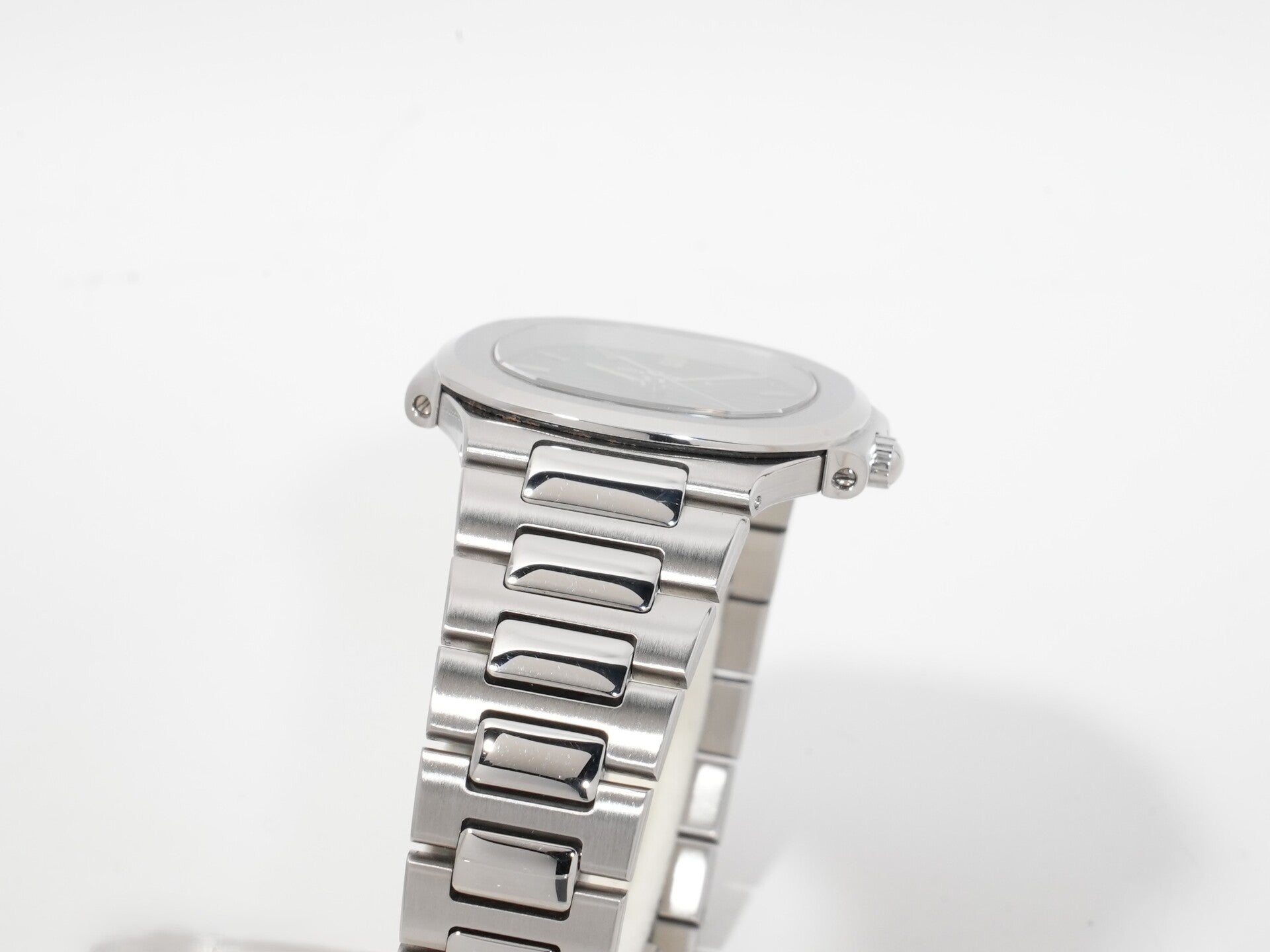 パテックフィリップ ノーチラス クォーツ Ref.3900/1A ステンレススチール ブルー文字盤 中古 rkuddgi8
