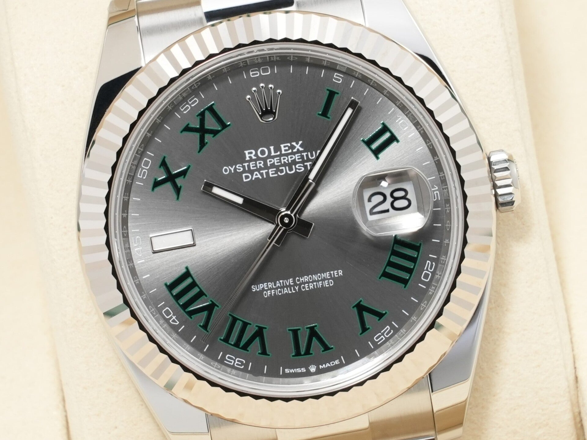 ロレックス デイトジャスト41 Ref.126334 ステンレススチール/ホワイトゴールド スレートローマン文字盤 オイスターブレスレット 未使用 3kdwho4i