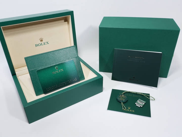 ロレックス サブマリーナー デイト Ref.126610LV ステンレススチール ブラック文字盤 未使用 ifyn45xk