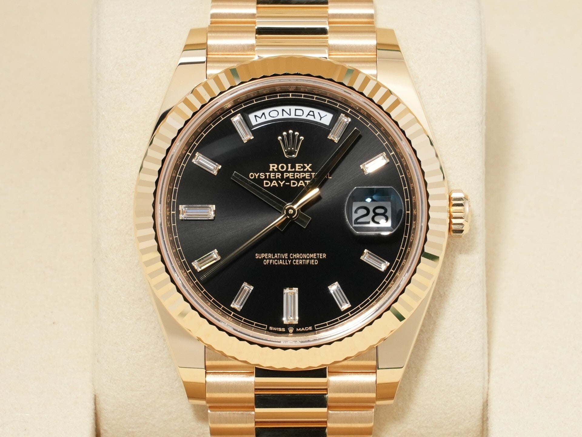 ロレックス デイデイト40 Ref.228238A イエローゴールド ブラック文字盤 未使用 uv897rnh
