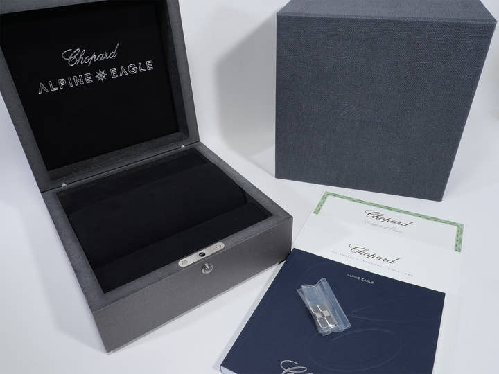 Chopard Alpine Eagle 41 Ref. 298600-3001 Stainless Steel Blue Dial Excellent Condition 2qcouujq