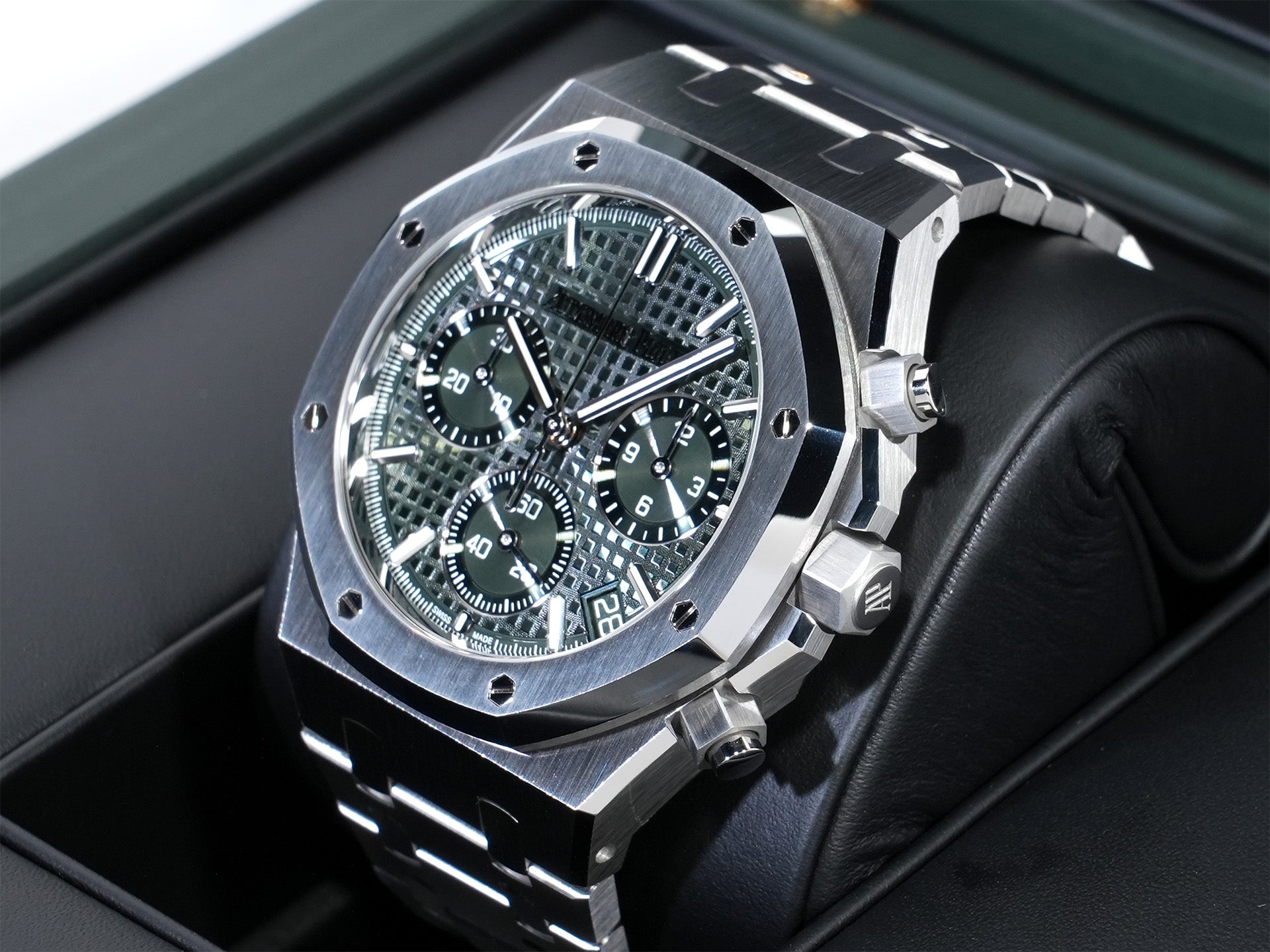 オーデマピゲ ロイヤルオーク クロノグラフ Ref.26240ST.OO.1320ST.08 ステンレススチール カーキグリーン文字盤 未使用 bkr9u98i