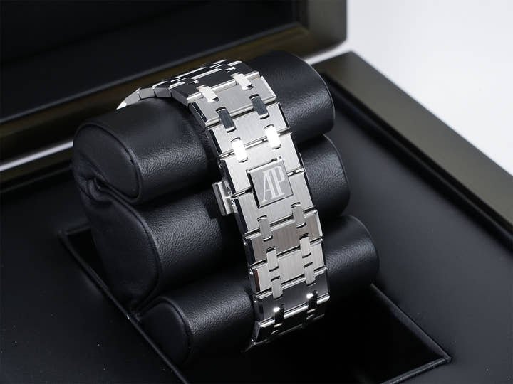 オーデマピゲ ロイヤルオーク クロノグラフ Ref.26240ST.OO.1320ST.08 ステンレススチール カーキグリーン文字盤 美品 53o2af6m