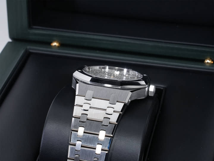 オーデマピゲ ロイヤルオーク Ref.15510ST.OO.1320ST.08 ステンレススチール シルバー文字盤 美中古 a8c2ourv