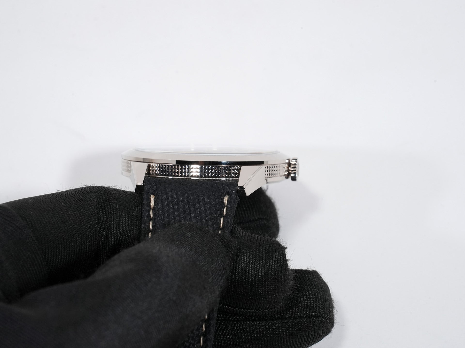 パテックフィリップ カラトラバ Ref.5226G-001 ホワイトゴールド ブラックグラデーションのテクスチャード ラック アントラサイト文字盤 中古 x2wrb2zm