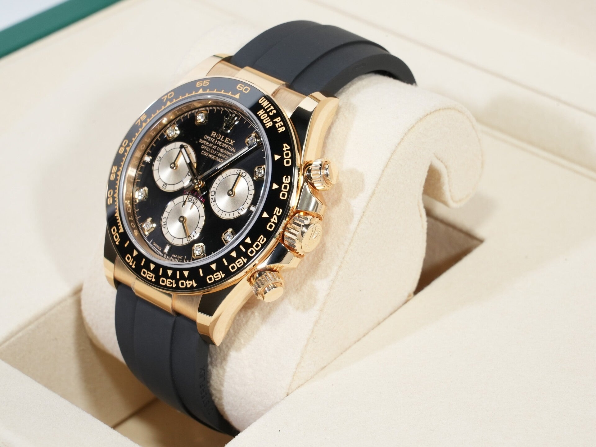 ロレックス デイトナ Ref.126518LN イエローゴールド ブライトブラックxゴールデンx8Pダイヤ文字盤 未使用 ic4ussz5