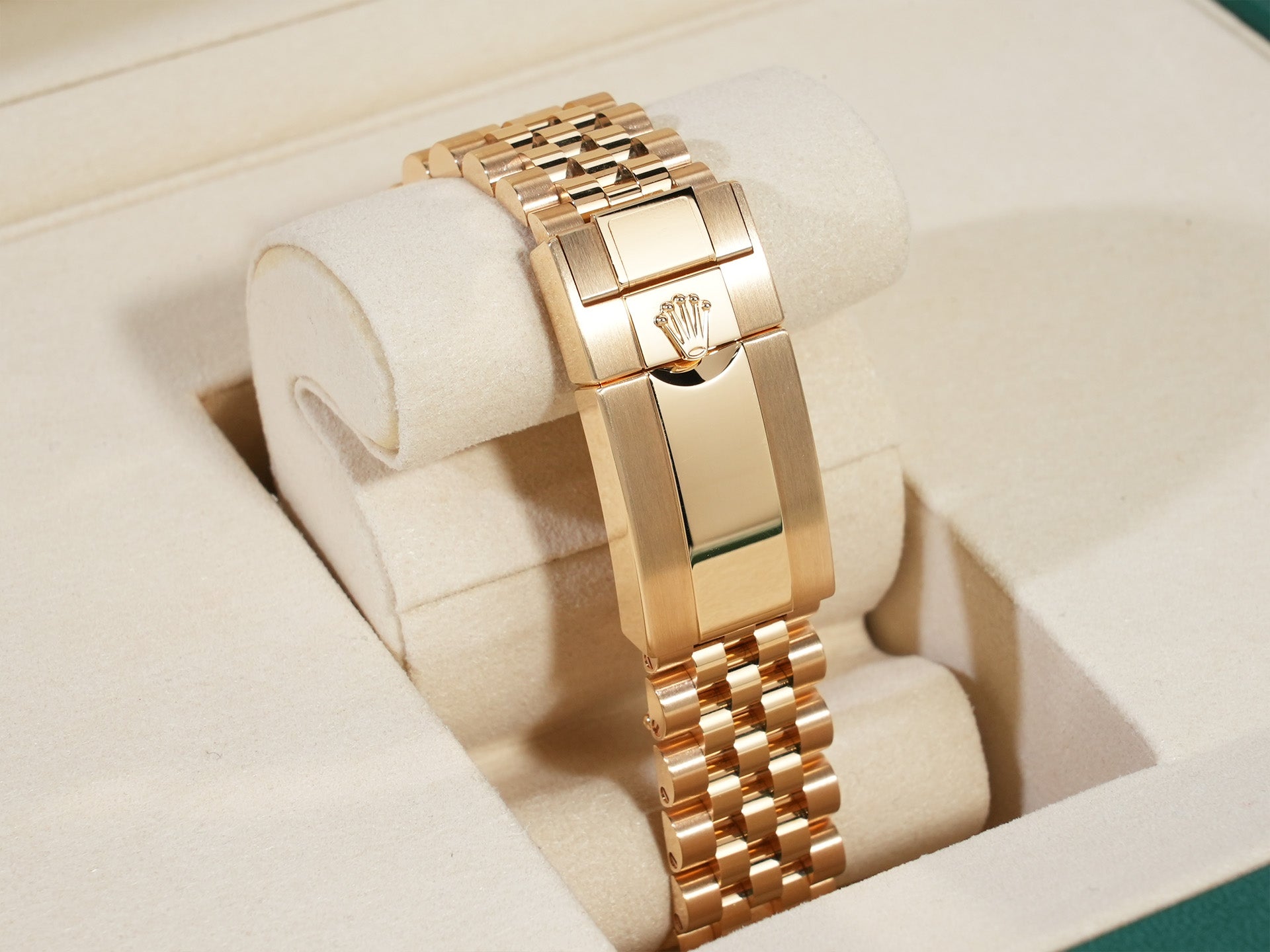 ロレックス GMTマスターII Ref.126718GRNR イエローゴールド ブラック文字盤 ジュビリーブレスレット 美品 m7b7wf6y