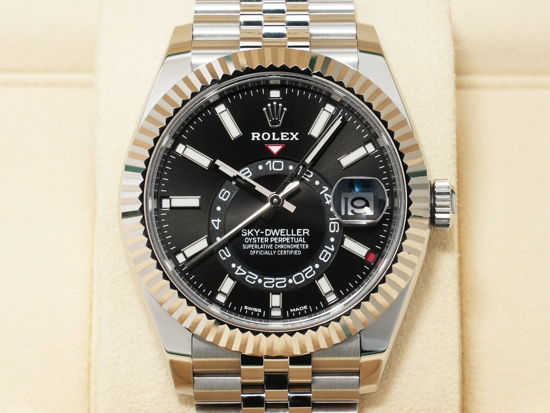 ロレックス スカイドゥエラー Ref.326934 ステンレススチール/ホワイトゴールド ブラック文字盤 ジュビリーブレスレット 中古 zk7jigad