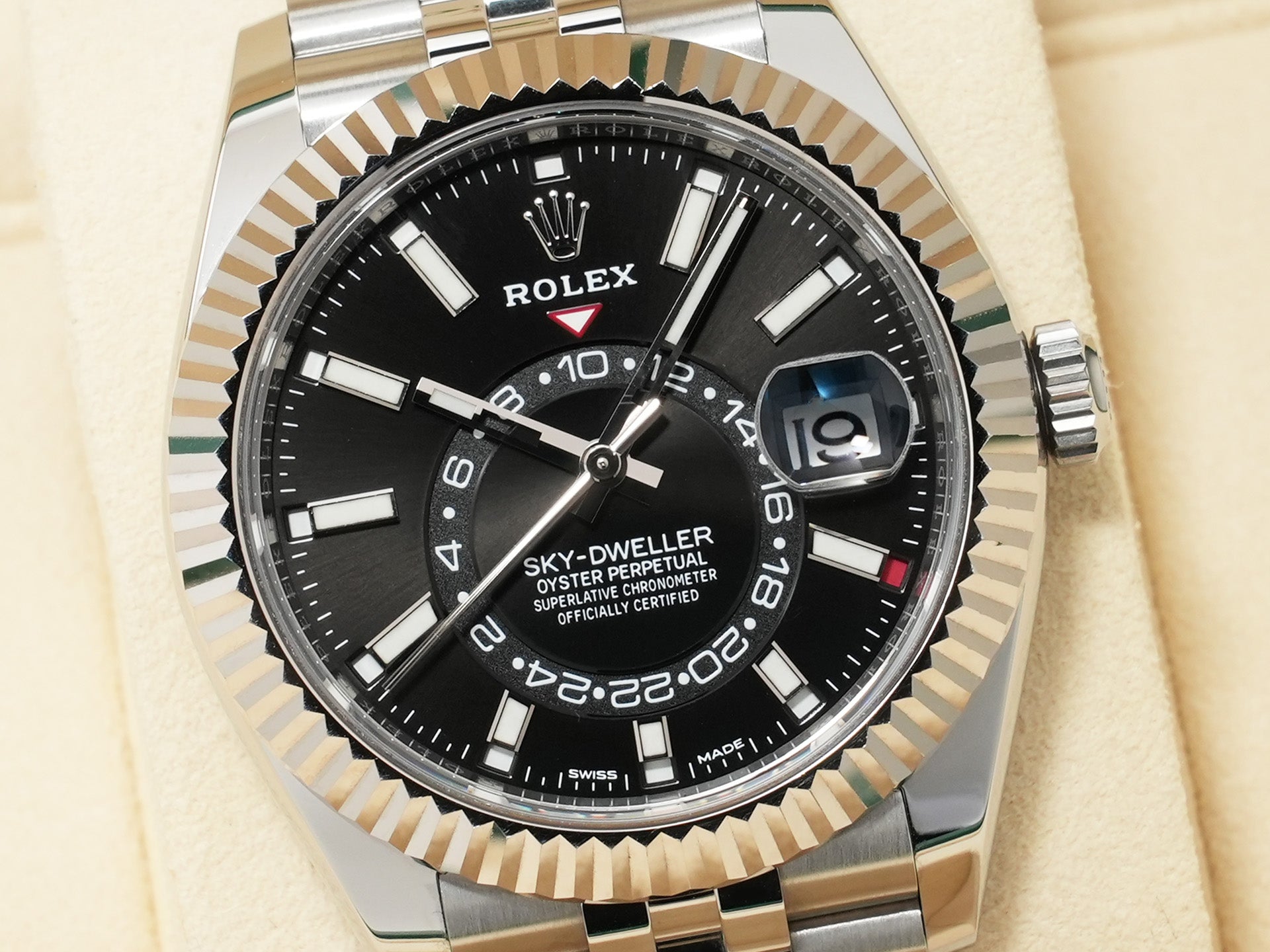 ロレックス スカイドゥエラー Ref.326934 ステンレススチール/ホワイトゴールド ブラック文字盤 ジュビリーブレスレット 中古 zk7jigad