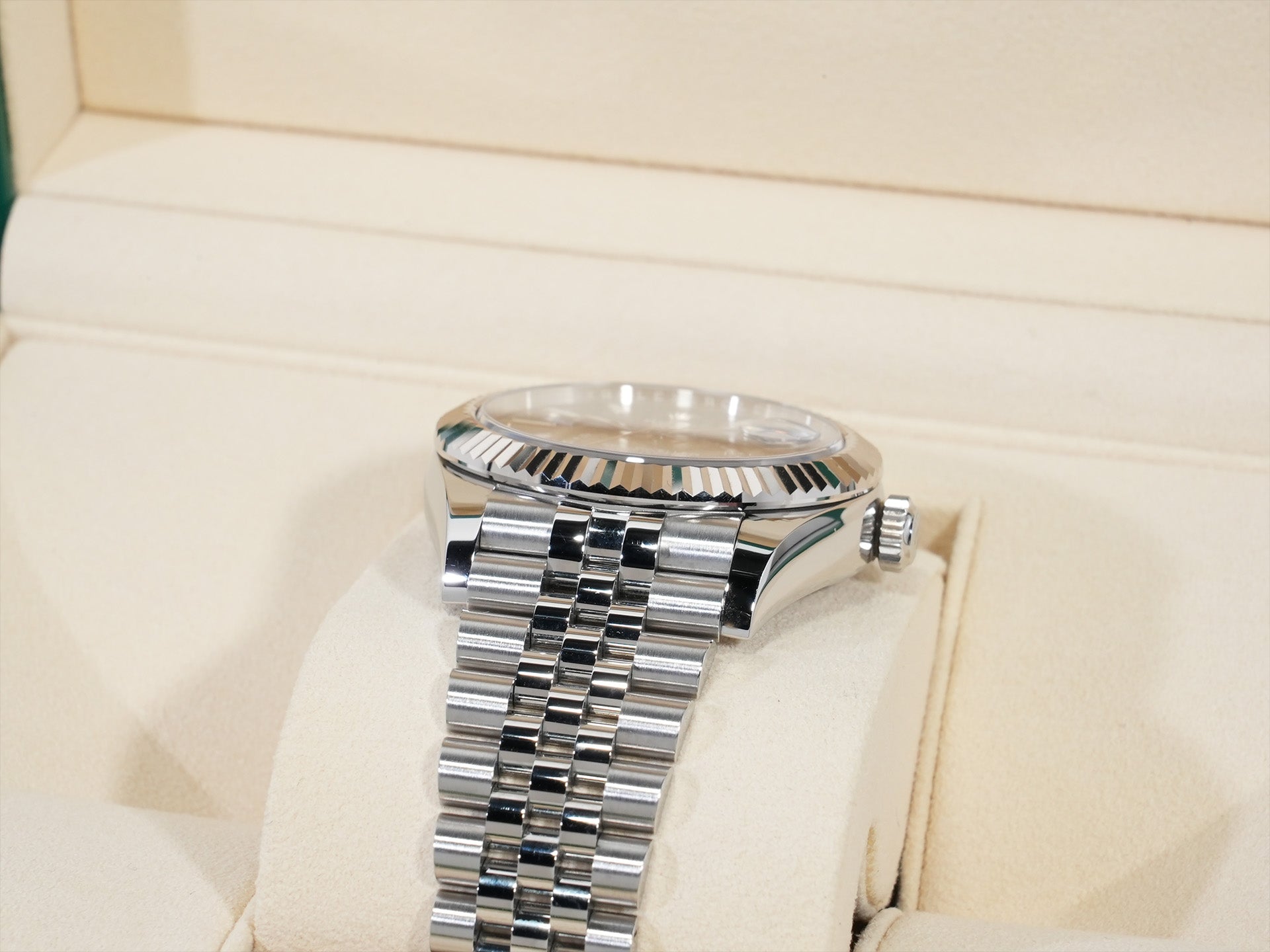 ロレックス スカイドゥエラー Ref.326934 ステンレススチール/ホワイトゴールド ブラック文字盤 ジュビリーブレスレット 中古 zk7jigad