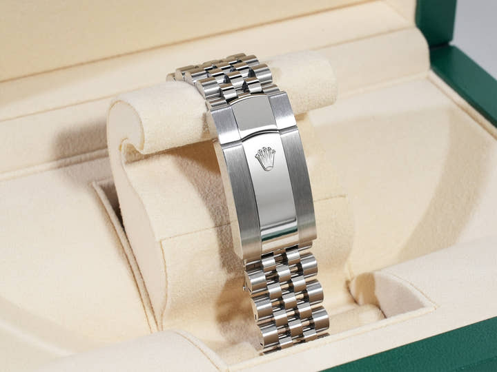 ロレックス スカイドゥエラー Ref.326934 ステンレススチール/ホワイトゴールド ブラック文字盤 ジュビリーブレスレット 中古 zk7jigad