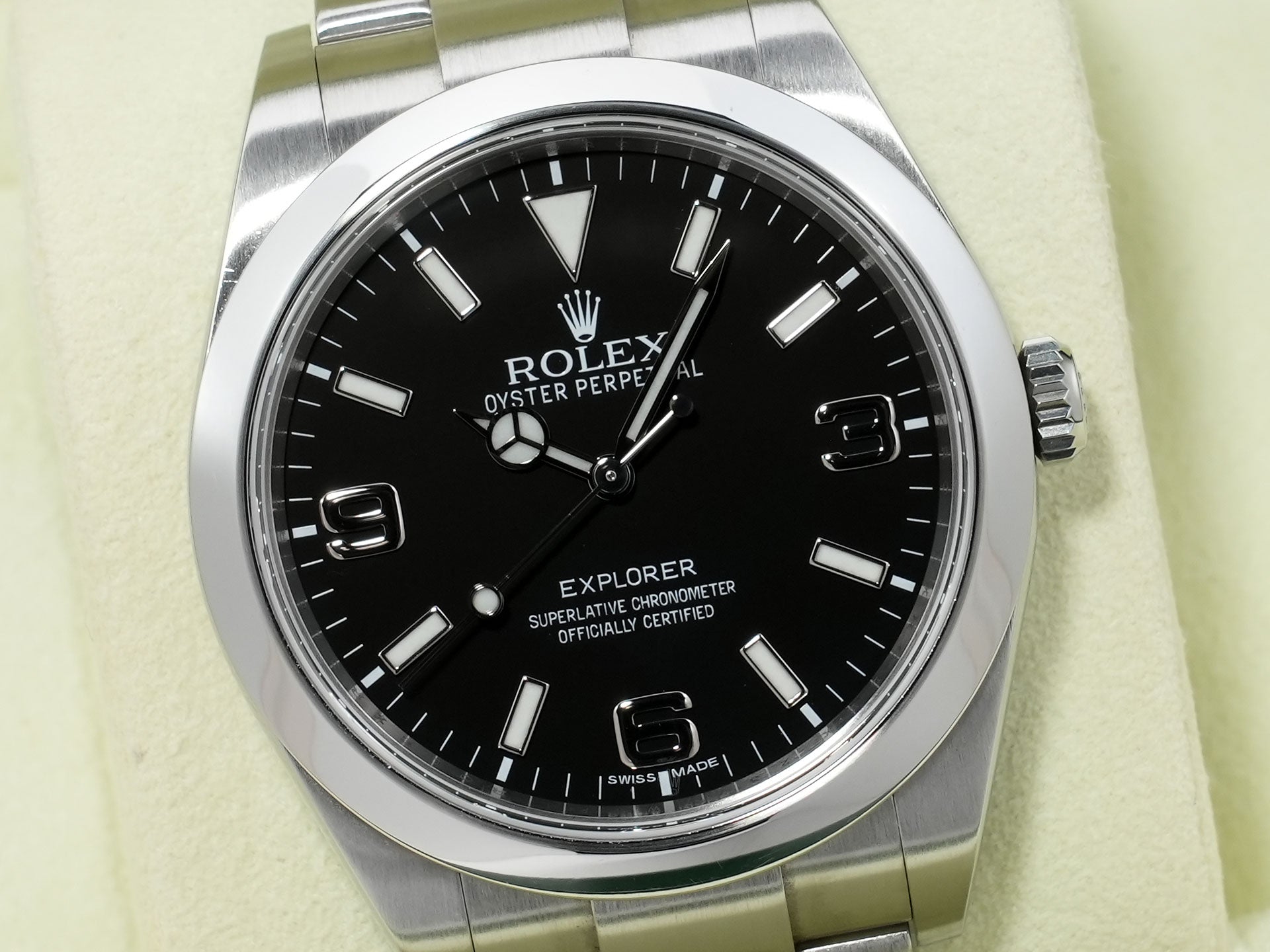 ロレックス エクスプローラーI 鏡面ブラックアウト Ref.214270 ステンレススチール ブラック文字盤 オイスターブレスレット 中古 egy3gcvh