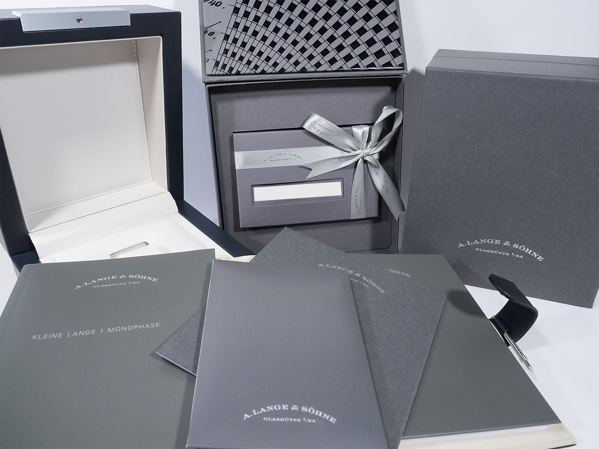 A.ランゲ＆ゾーネ リトル ランゲ1 ムーンフェイズ Ref.182.086 ホワイトゴールド ブルー文字盤 中古 bh9mf4bc