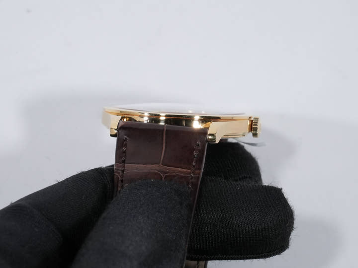 パテックフィリップ カラトラバ Ref.5196J-001 イエローゴールド シルバー文字盤 中古 unvovk5v